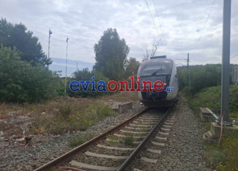 Χαλκίδα: Φορτηγό συγκρούστηκε με συρμό του Προαστιακού