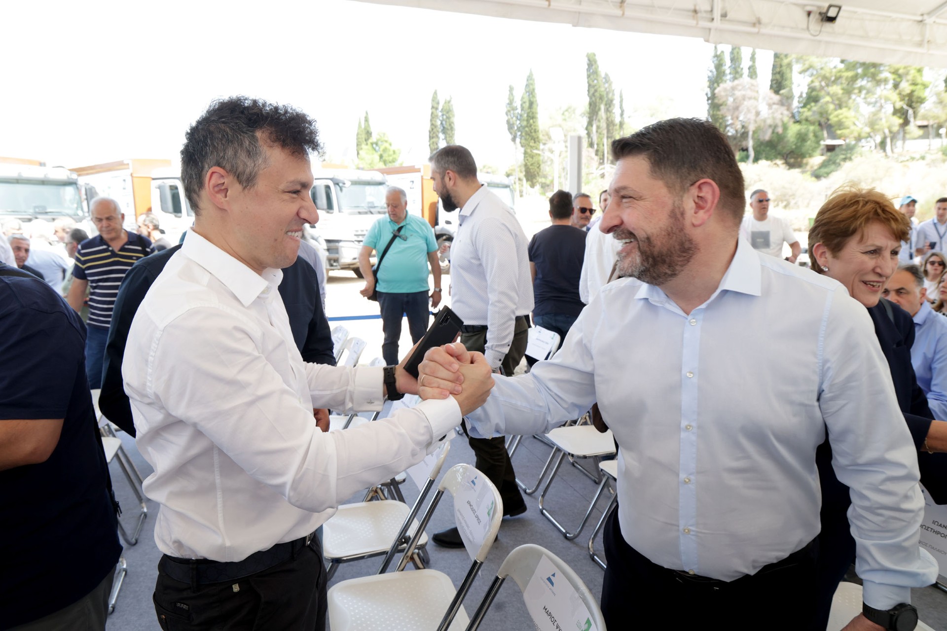 Χαρδαλιάς: Παραδίδουμε στους Δήμους της Αττικής 65 υπερσύγχρονα ηλεκτρικά απορριμματοφόρα