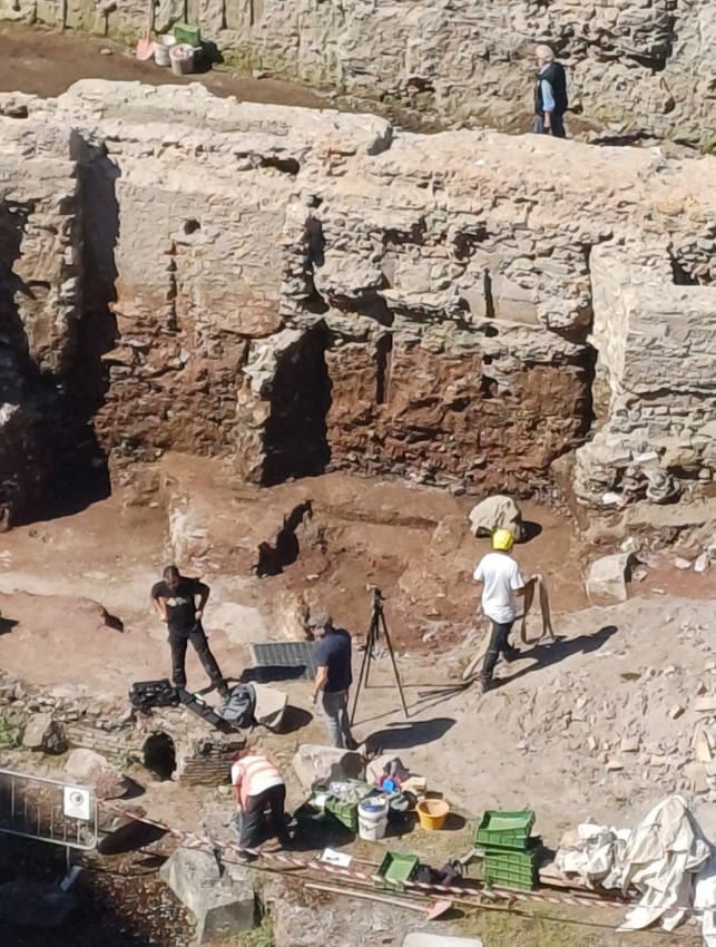 Ανακαλύφθηκε μεγάλη μαρμάρινη κεφαλή στην αγορά του Τραϊανού