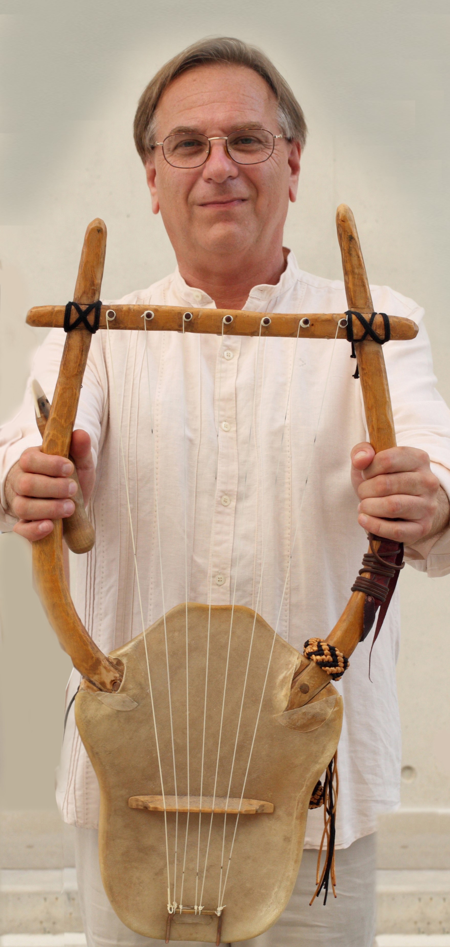 Η Αρχαία Ελληνική Επτάχορδη Λύρα στους Δελφούς μετά από 1600 χρόνια σιωπής