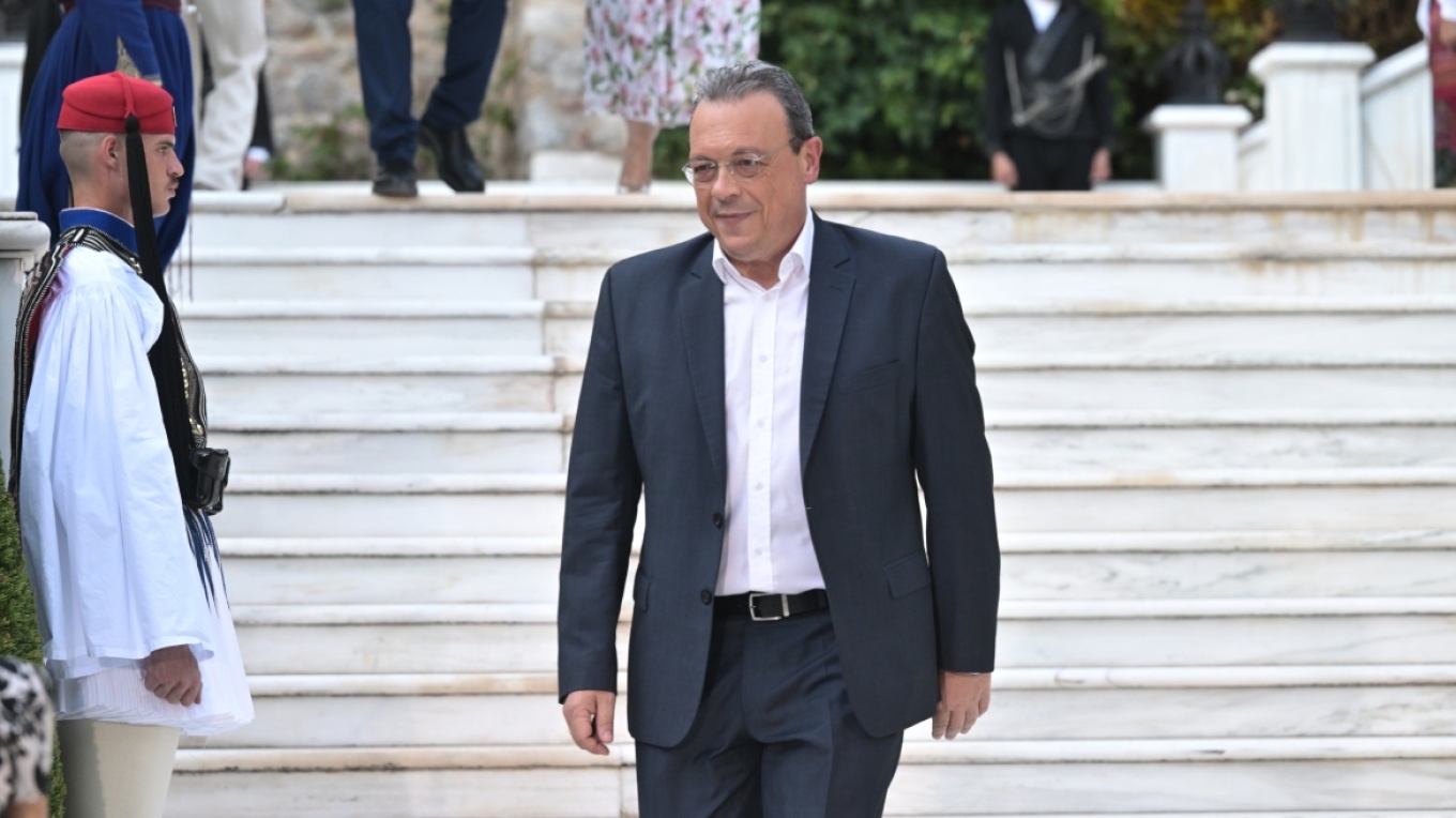 Φάμελλος δεξιωσή