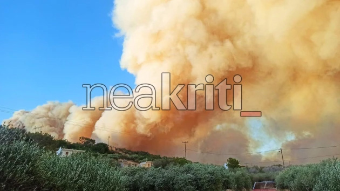 Ανεξέλεγκτη η φωτιά στο Λασίθι