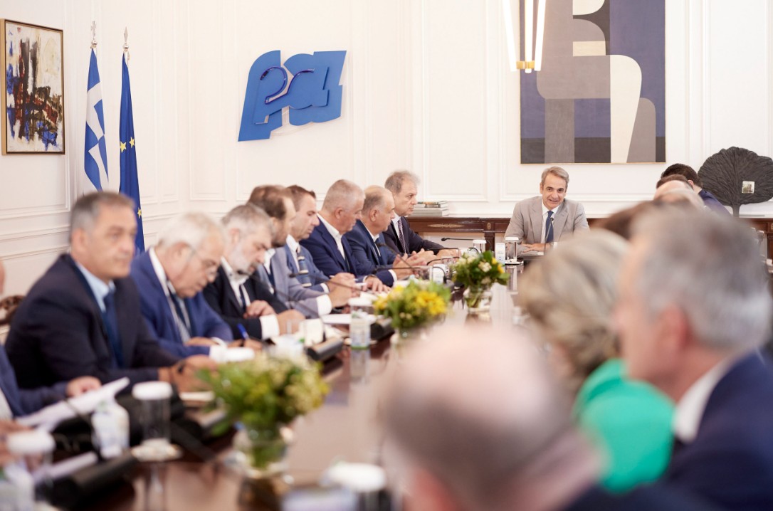 Συνάντηση με Δημάρχους και τον Περιφερειάρχη