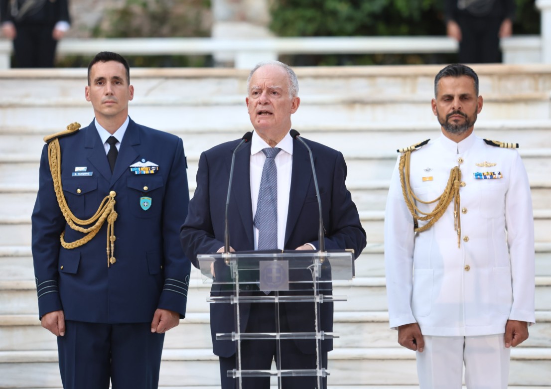 Η δεξίωση στο Προεδρικό Μέγαρο για την αποκατάσταση της Δημοκρατίας