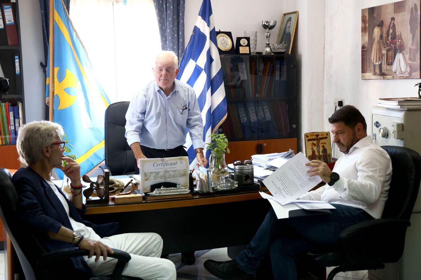 Χαρδαλιάς από Αγκίστρι