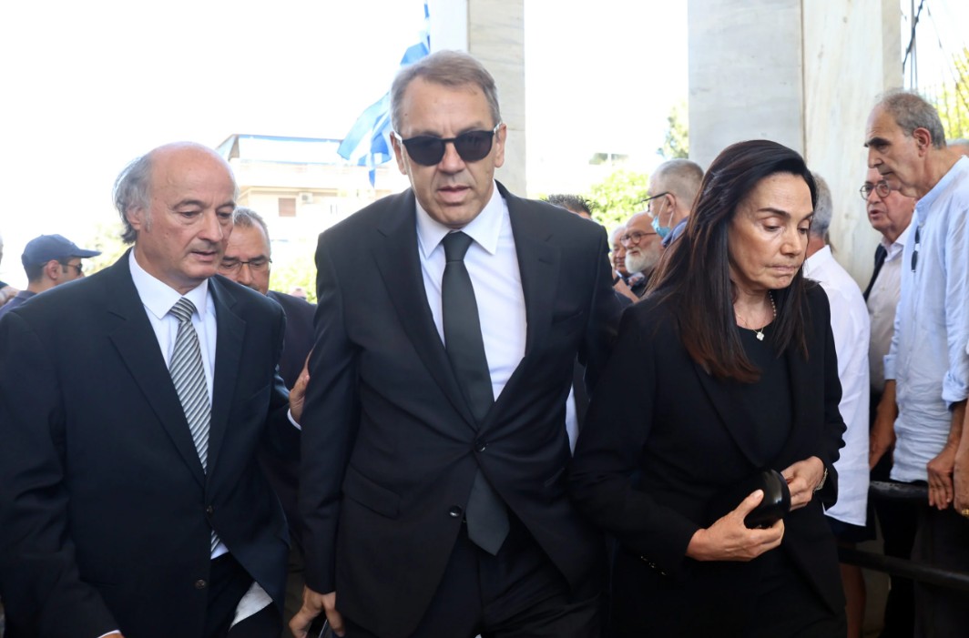 μητέρα κηδεία Λένα Σαμαρά 