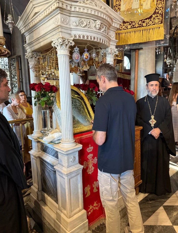 Στην Παναγιά της Τήνου Μητσοτάκης και Τζόκοβιτς