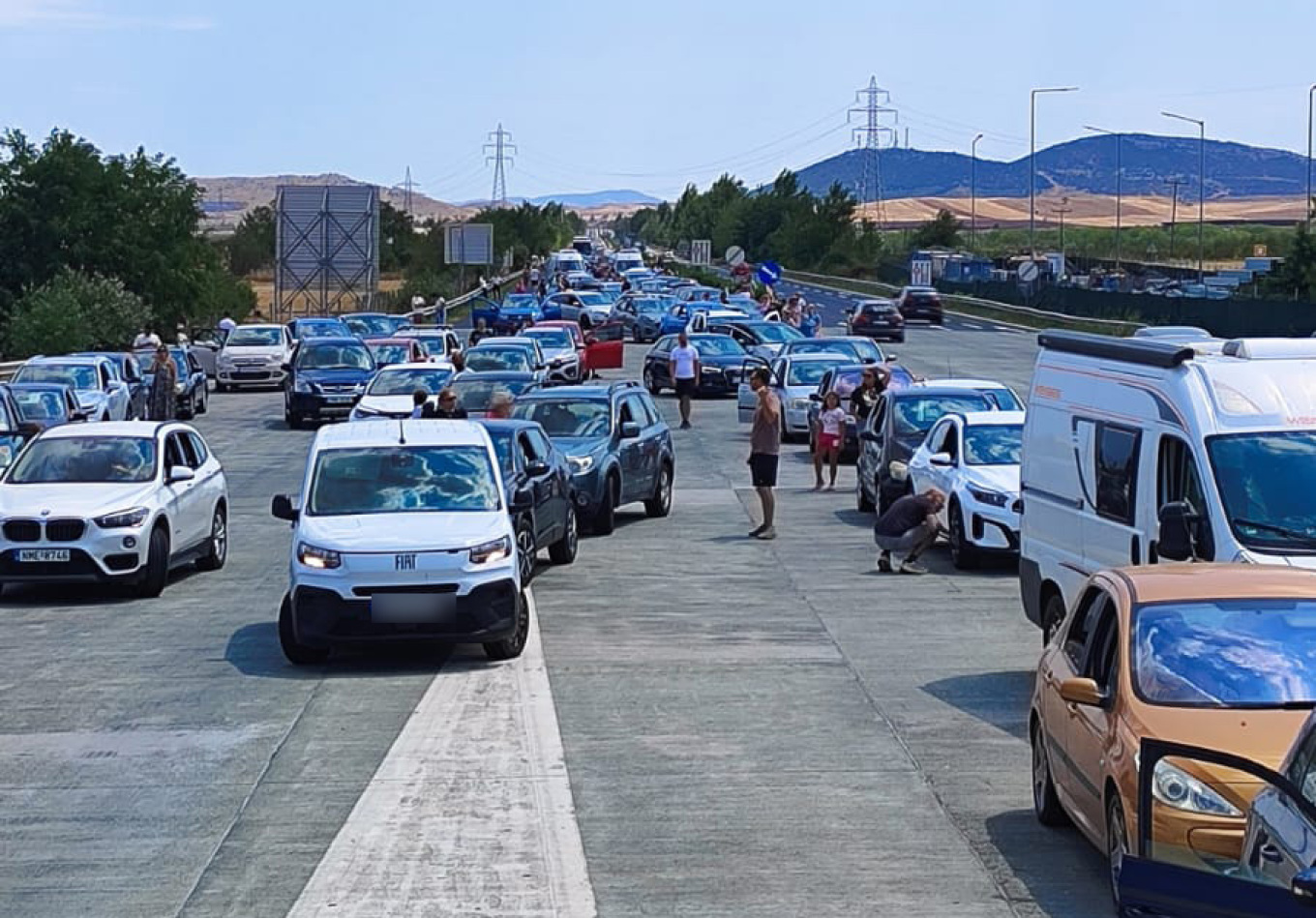 Φωτιά σε χωματερή στην Εθνική – Κυκλοφοριακό χάος στο ύψος της Λάρισας