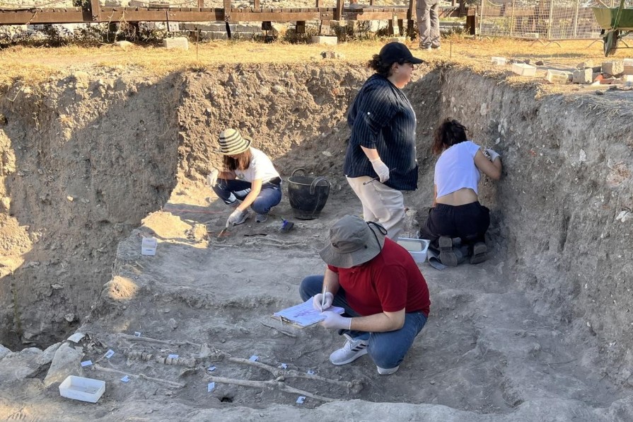 Τι αποκαλύπτουν τα σκουπίδια της Τροίας για τον Τρωικό Πόλεμο