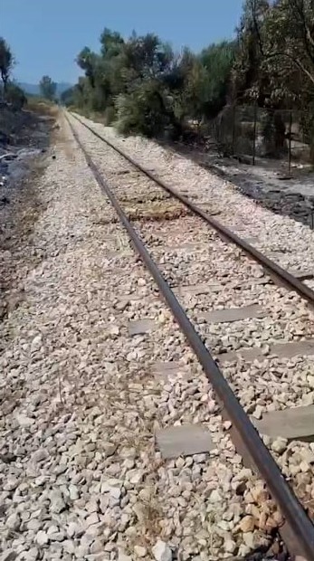 Φωτιά στην Αχαΐα: Ζημιές στο δίκτυο του ΟΣΕ