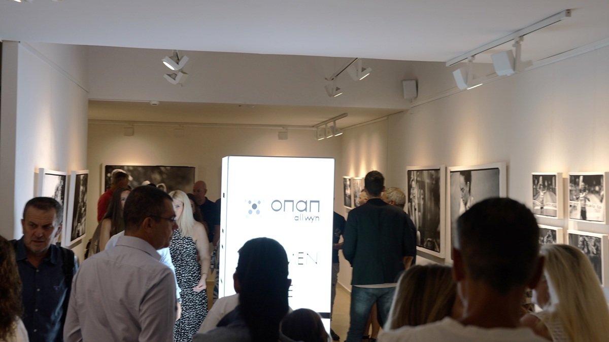 Πλήθος κόσμου βρέθηκε στα εγκαίνια της φωτογραφικής έκθεσης «Women Who Inspire» που παρουσίασε ο ΟΠΑΠ στο Ioannina Lake Run