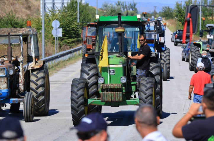 Καρδίτσα: Πανθεσσαλικό μπλόκο αγροτών στον κόμβο Ε65 – Κυκλοφοριακές ρυθμίσεις (Photos)