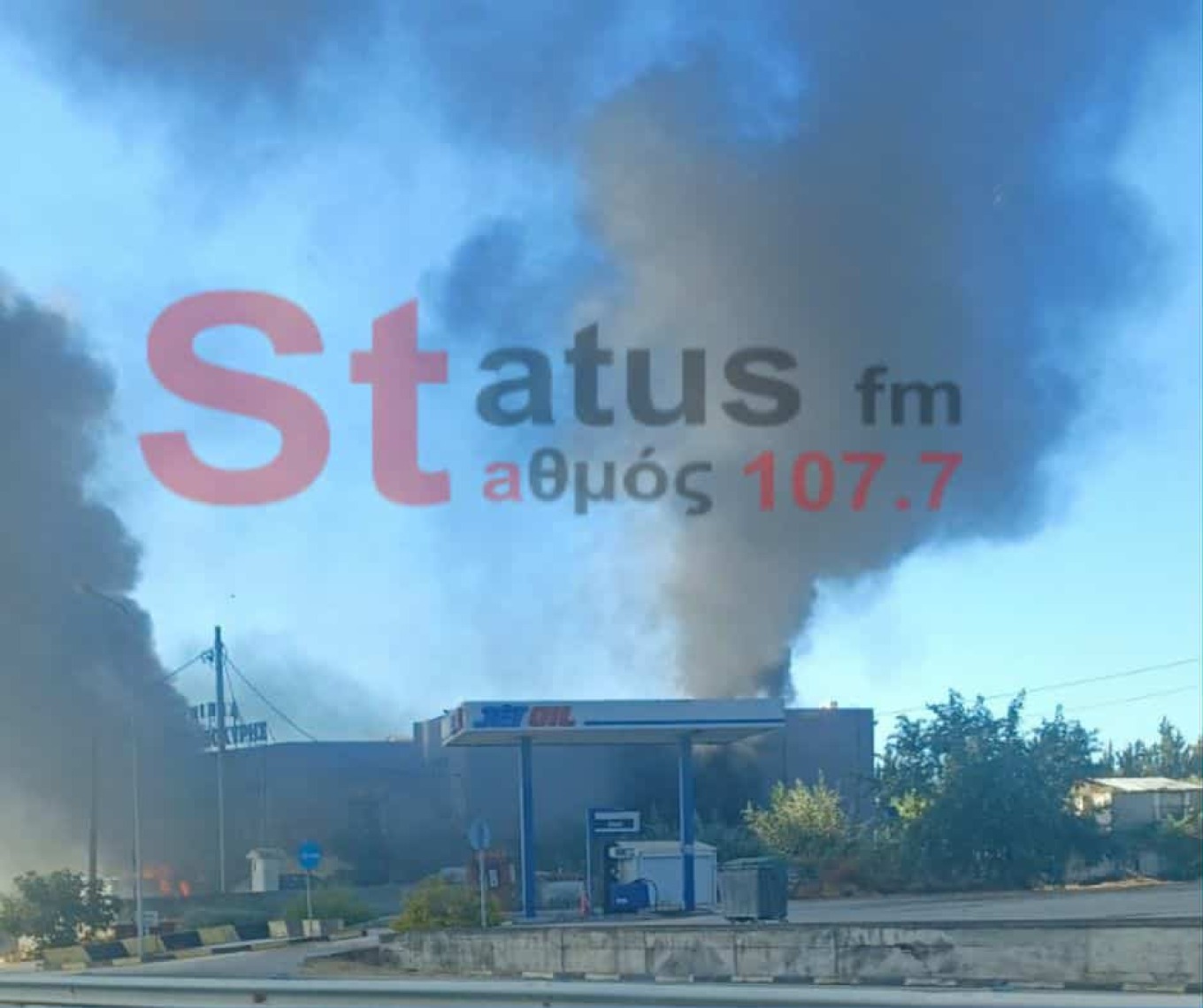 Θεσσαλονίκη: Φωτιά σε εργοστάσιο επίπλων στη Μίκρα