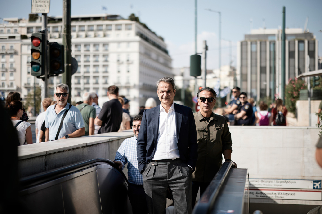 Ο Μητσοτάκης επισκέφτηκε το Μετρό στο Σύνταγμα