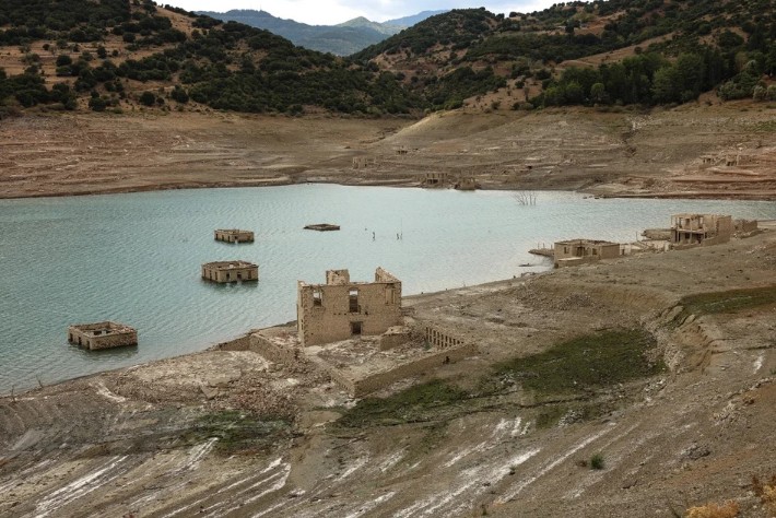 SOS για τη λίμνη του Μόρνου που εξαφανίζεται