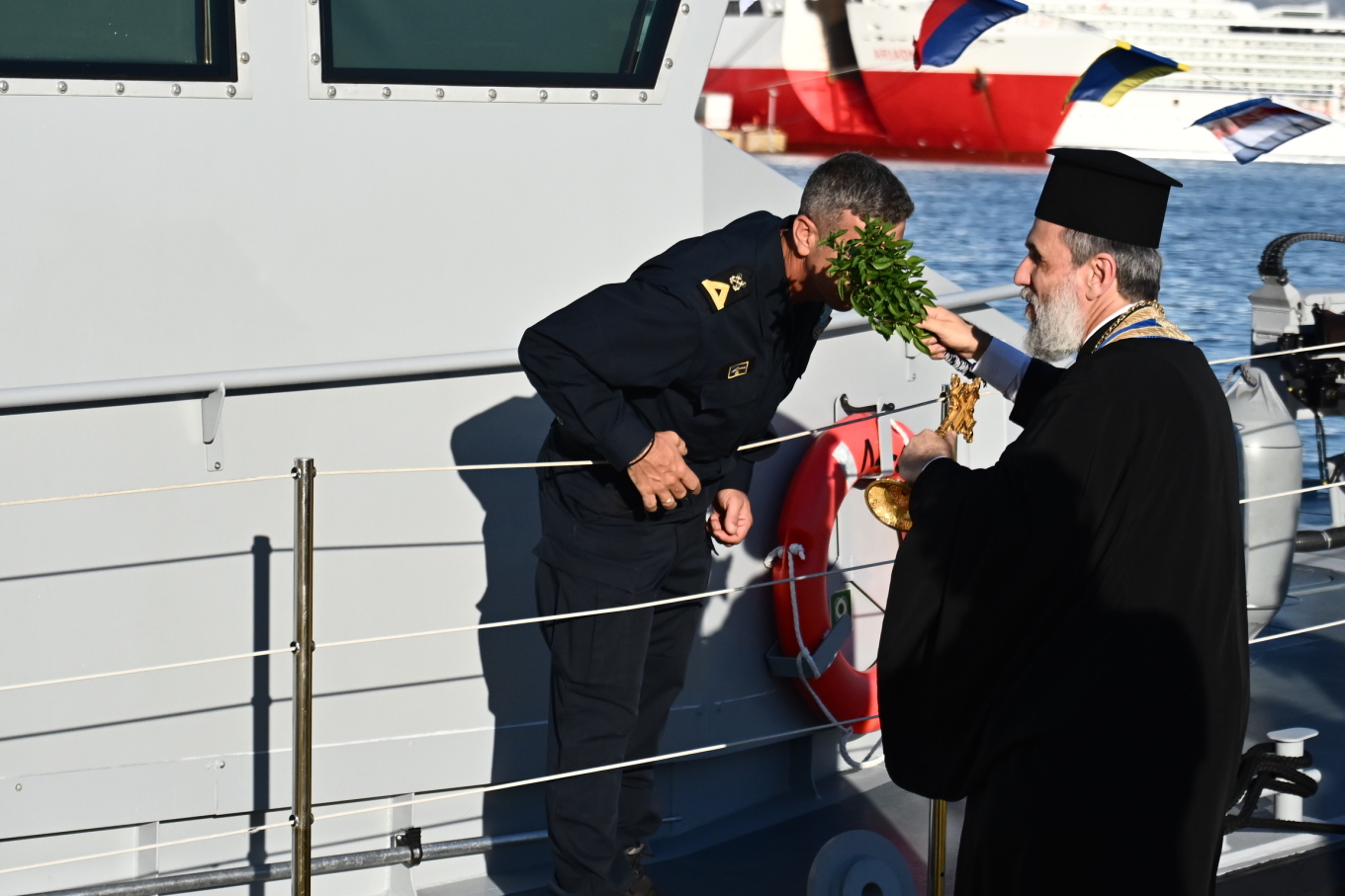 Παραδόθηκαν 5 υπερσύγχρονα σκάφη για το Λιμενικό
