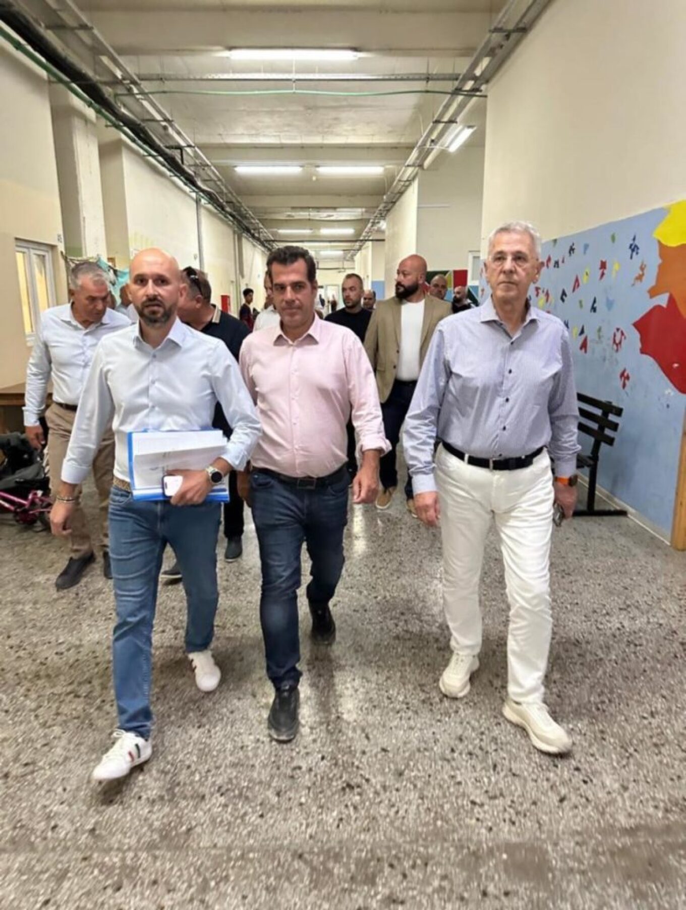 Επισκέψεις Πλεύρη σε δομές φιλοξενίας μεταναστών