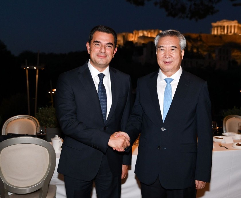 Συνάντηση Σκρέκα με αντιπροσωπεία του Κομμουνιστικού Κόμματος της Κίνας