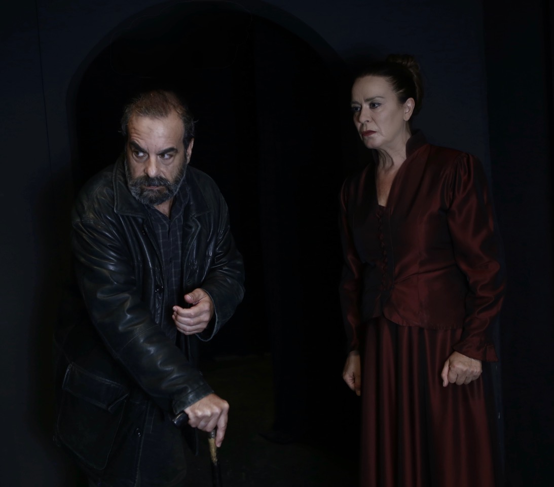 Οι «Βρικόλακες» στο Θέατρο RADAR