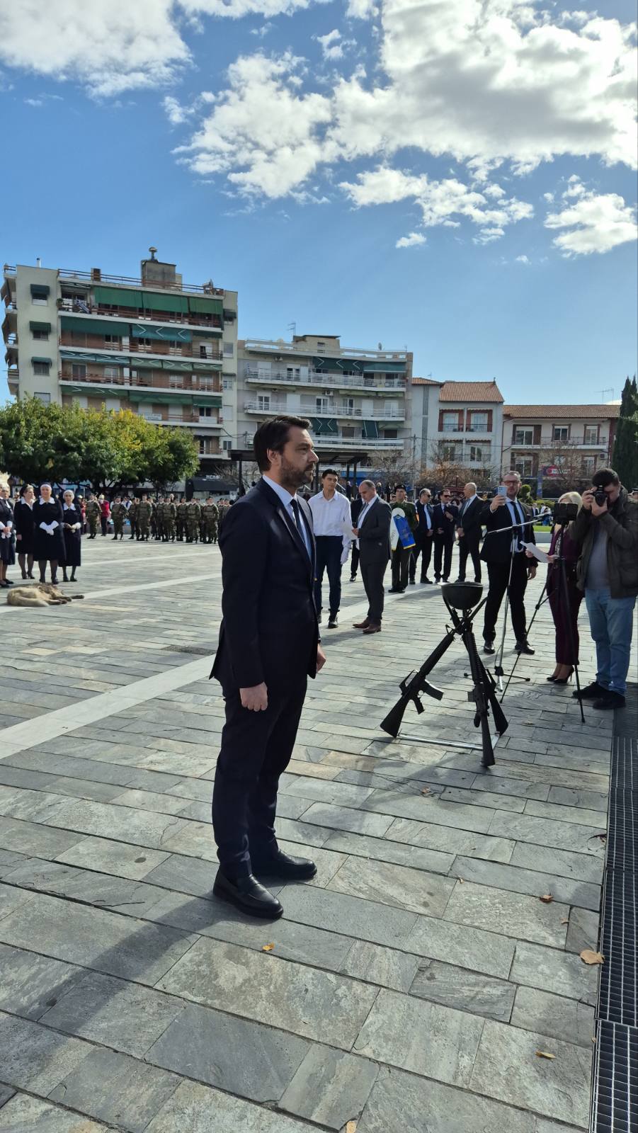 Ο Τάσος Μπαρτζώκας εκπρόσωπος της Βουλής στους εορτασμούς της 28ης Οκτωβρίου στη Βέροια