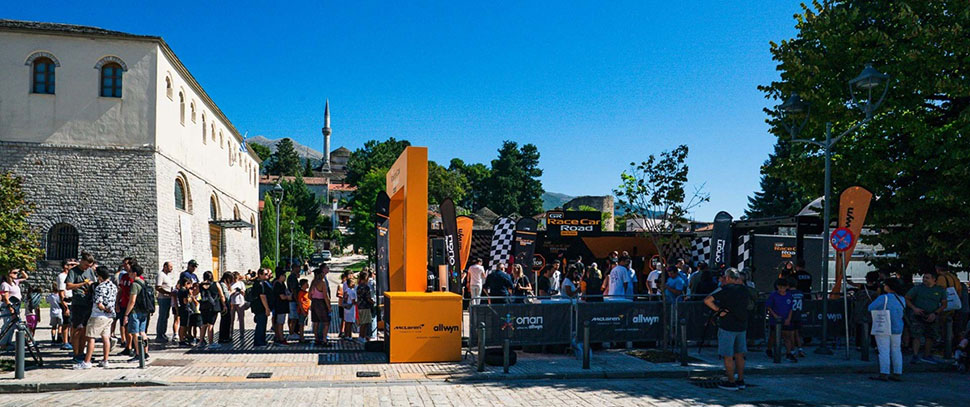 Ουρές στα Ιωάννινα για το showcar της McLaren F1 Team