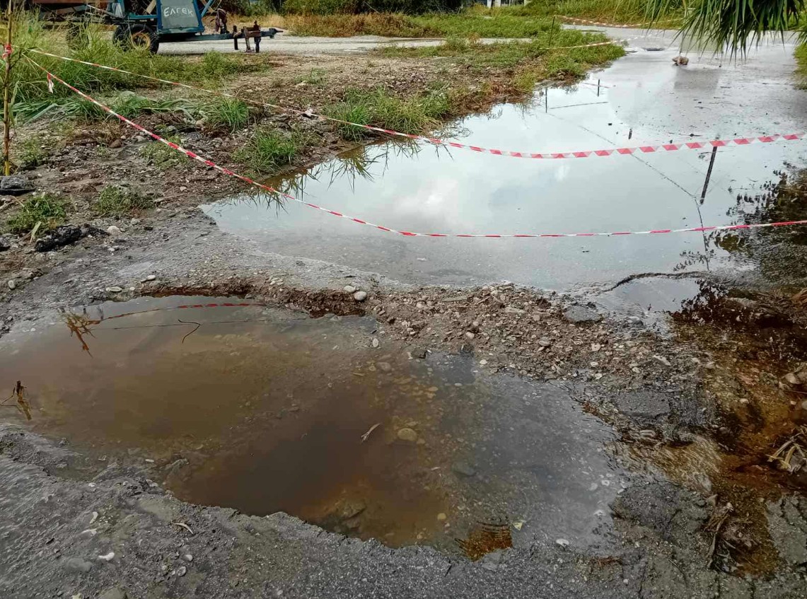 Πλημμύρισαν οι δρόμοι στο Αιτωλικό