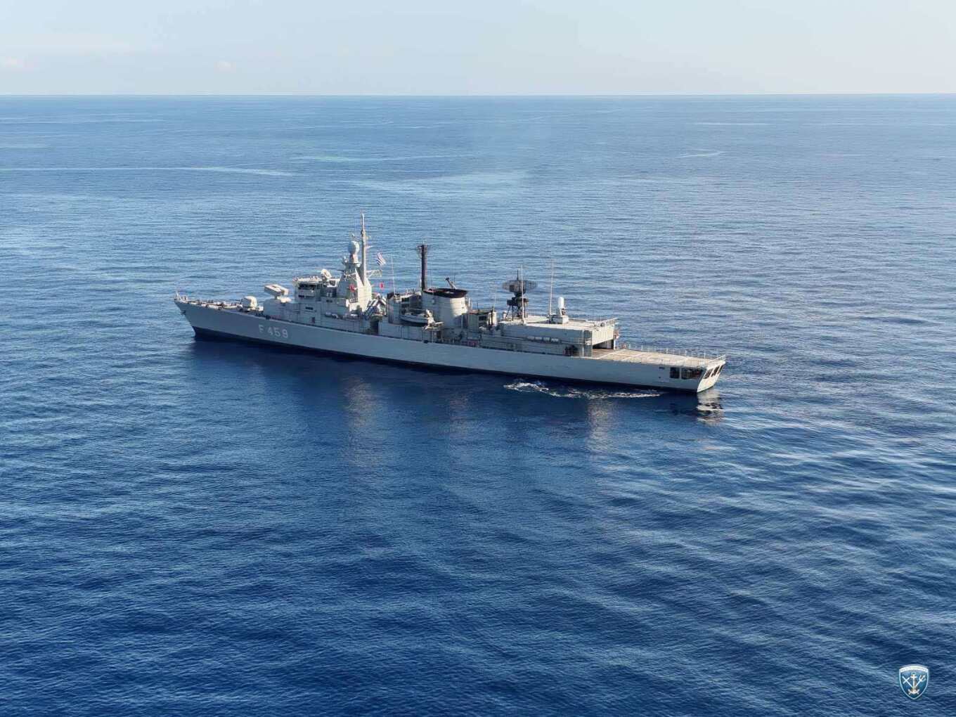 Εντυπωσιακή στρατιωτική άσκηση του Πολεμικού Ναυτικού στο Αιγαίο