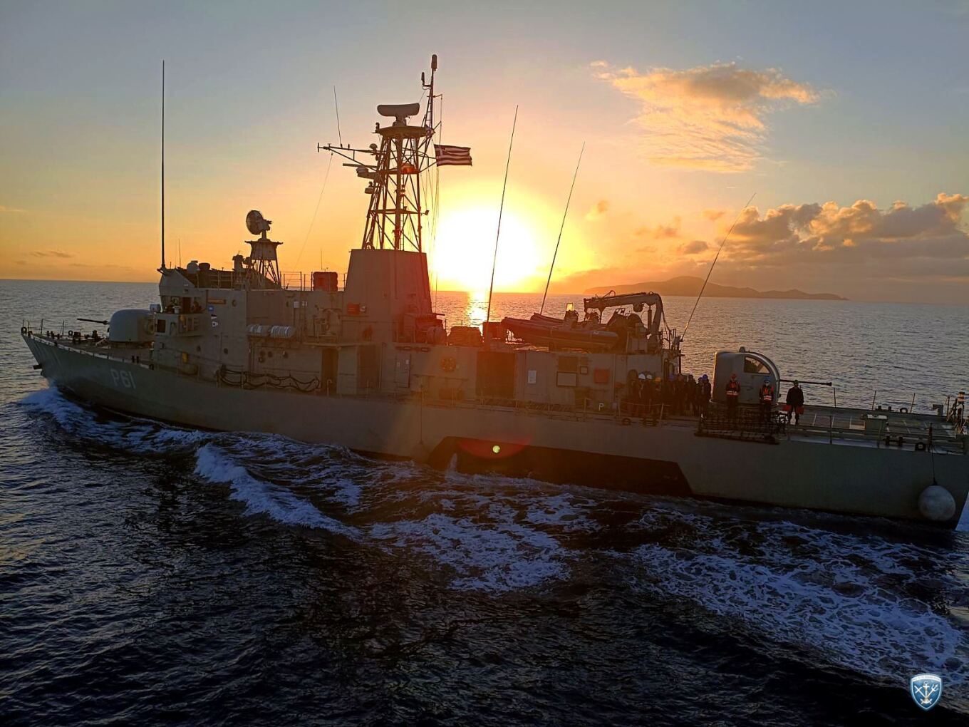 Εντυπωσιακή στρατιωτική άσκηση του Πολεμικού Ναυτικού στο Αιγαίο