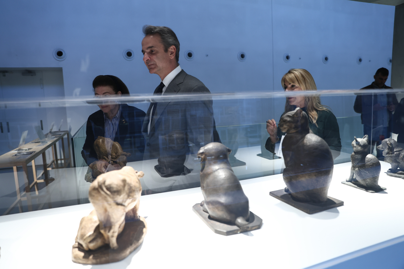 Επίσκεψη Μητσοτάκη και Μαρέβας Γκραμπόφσκι στο Εθνικό Μουσείο Σύγχρονης Τέχνης