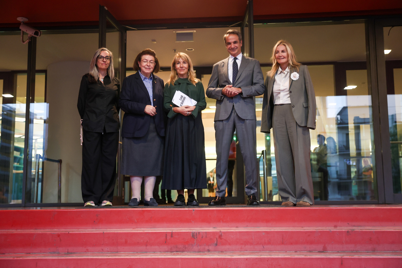 Επίσκεψη Μητσοτάκη και Μαρέβας Γκραμπόφσκι στο Εθνικό Μουσείο Σύγχρονης Τέχνης