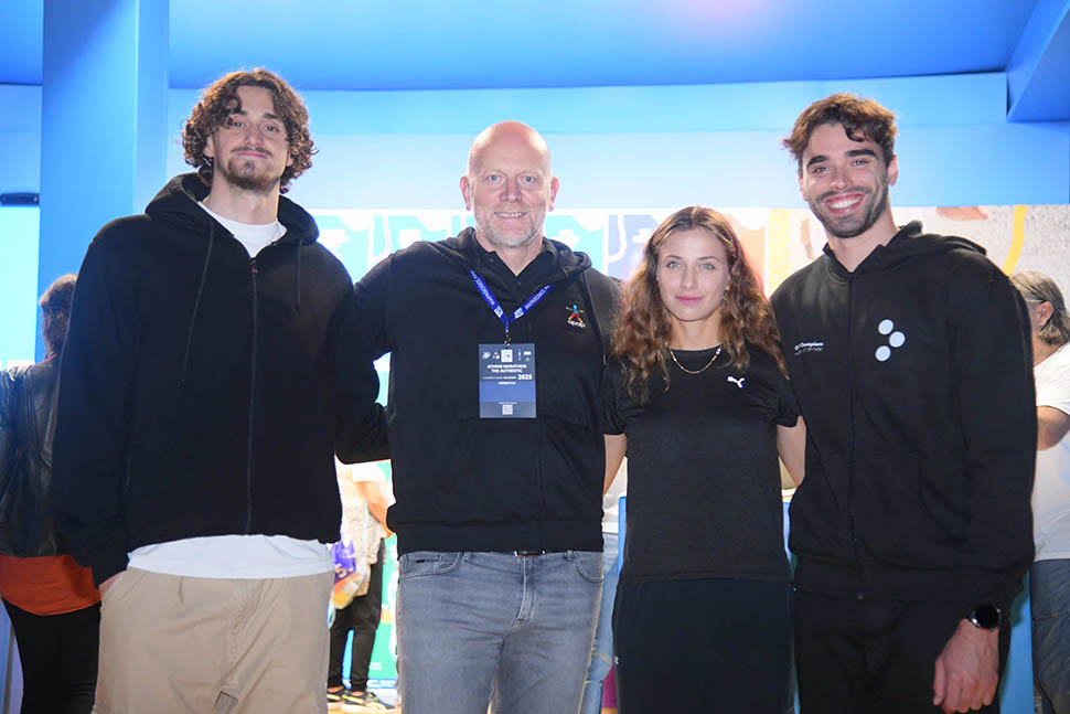 Ο Πρόεδρος & Διευθύνων Σύμβουλος του ΟΠΑΠ, Jan Karas, με τους ΟΠΑΠ Champions Κωνσταντίνο Εγγλεζάκη, Ευαγγελία Αναστασιάδου και Απόστολο Χρήστου