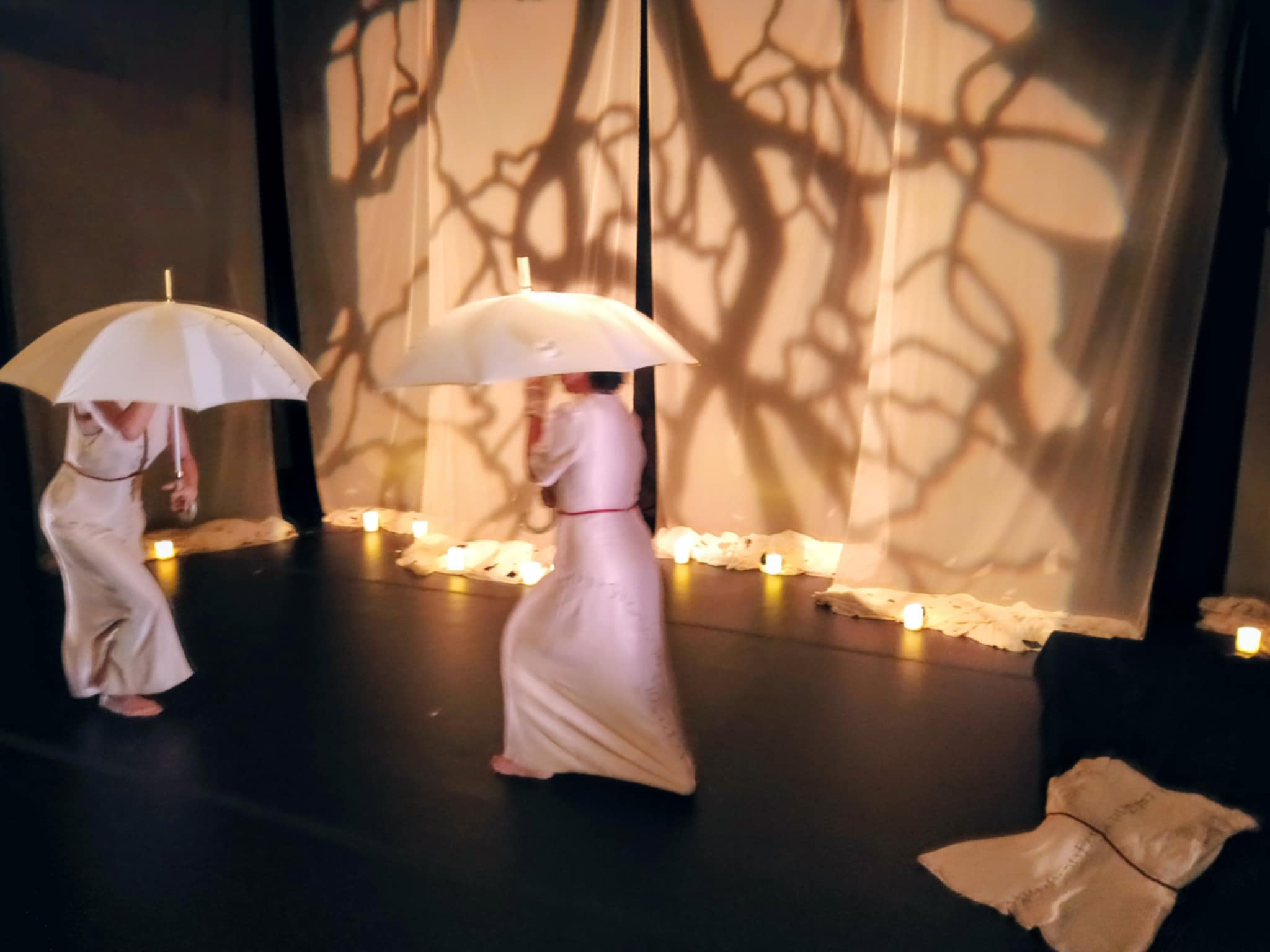 Η Μαρία Κατσιώνη με τον κ. Μιχάλη Αγγελή, οικονομικό διευθυντή του Regency Casino mont Parness και την κ. Κατερίνα Σιαφάκα, διευθύντρια λογιστηρίου του Regency Casino mont Parness 