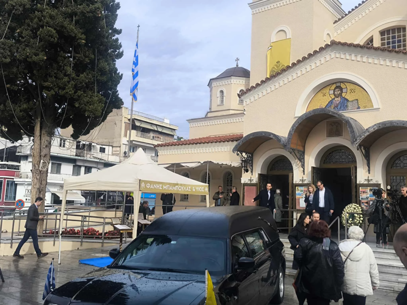 To «τελευταίο αντίο» στον Δημήτρη Σταμάτη