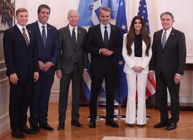 Οι πρώτες επαφές Μητσοτάκη με τους Αμερικανούς υπουργούς Εσωτερικών και Ενέργειας