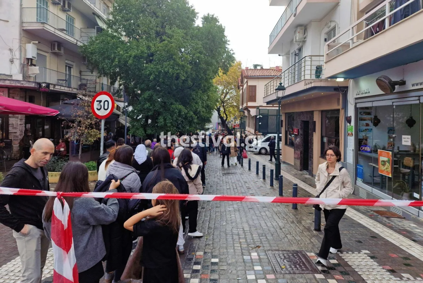 <iframe width="600" height="338" src="https://www.youtube.com/embed/2_TIQ2v0KRA" title="Thestival.gr Τουριστικά λεωφορεία στην Αγίου Δημητρίου για την επέτειο θανάτου του Κεμάλ " frameborder="0" allow="accelerometer; autoplay; clipboard-write; encrypted-media; gyroscope; picture-in-picture; web-share" referrerpolicy="strict-origin-when-cross-origin" allowfullscreen></iframe>