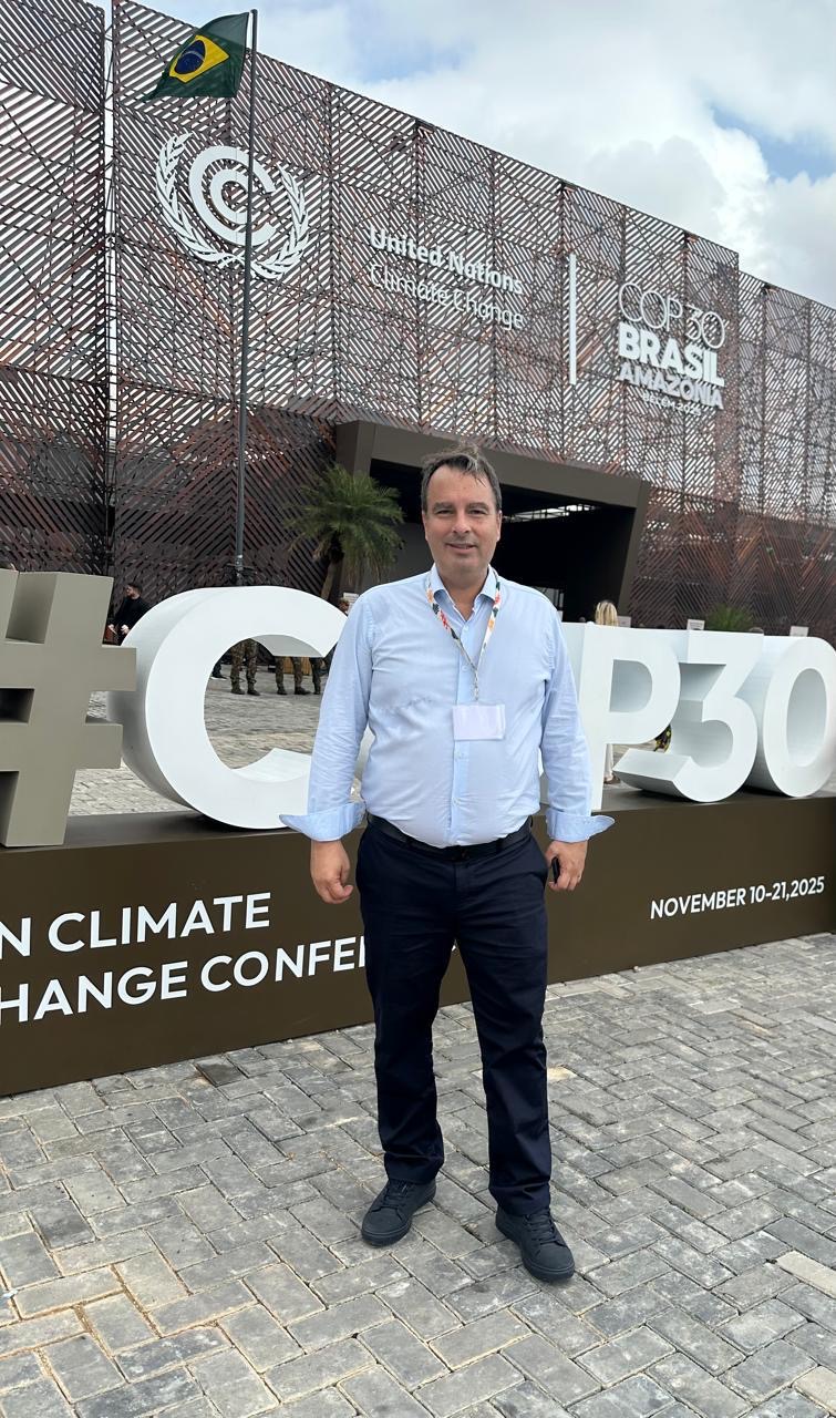 Θανάσης Παπαθανάσης