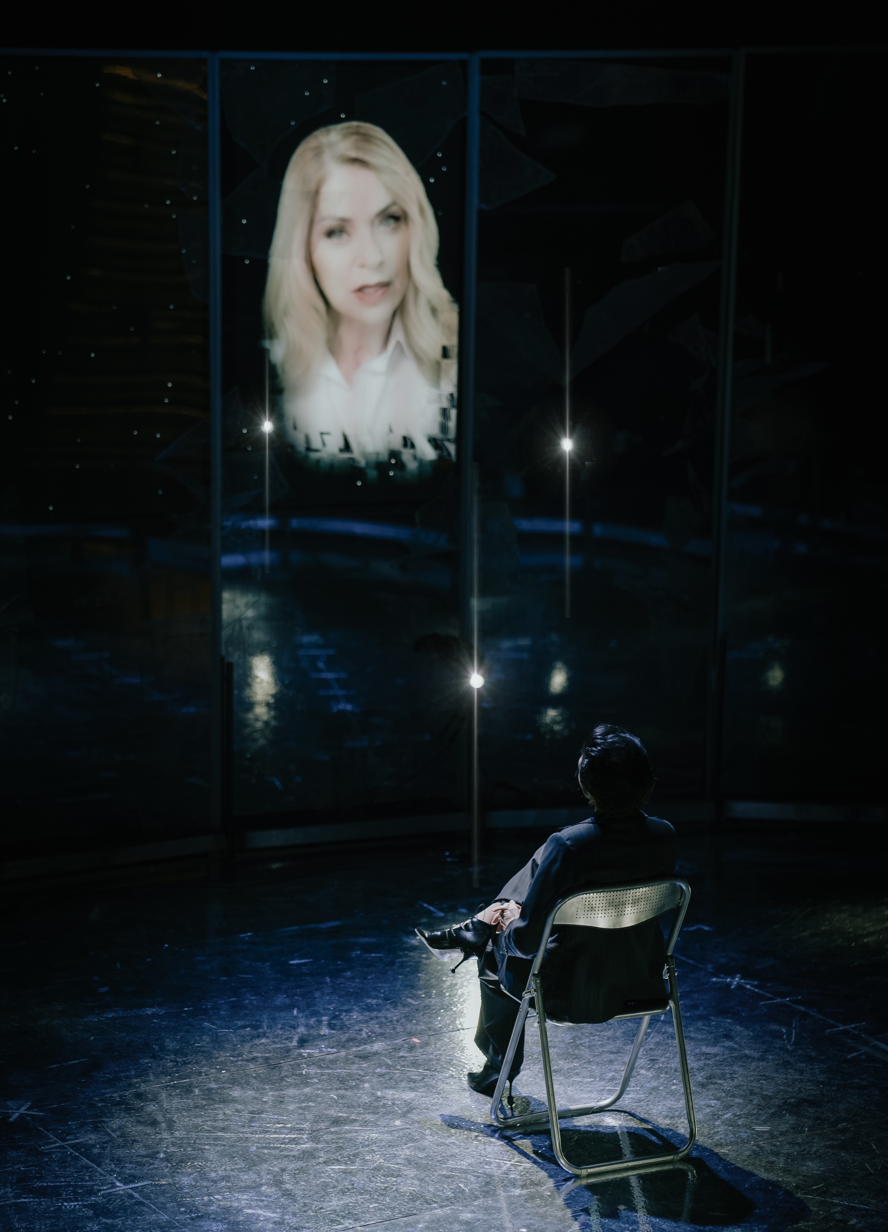 «Απόρρητο» στο Θέατρο Διάνα 