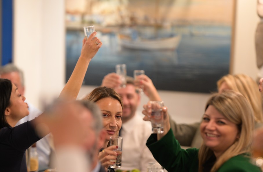 Δείπνο του προέδρου και των βουλευτών του ΠΑΣΟΚ