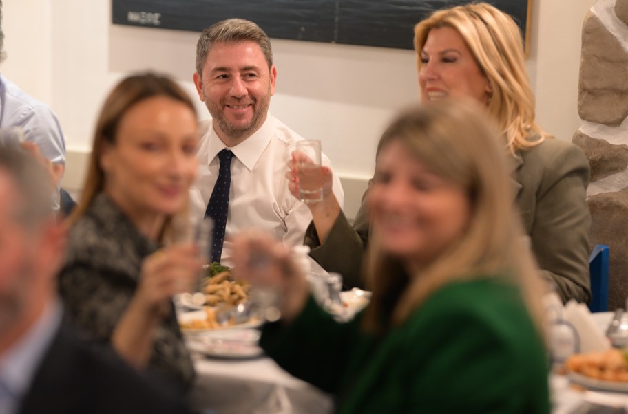 Δείπνο του προέδρου και των βουλευτών του ΠΑΣΟΚ