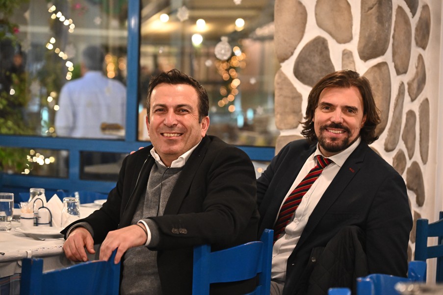 Δείπνο του προέδρου και των βουλευτών του ΠΑΣΟΚ