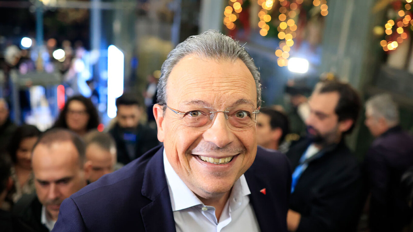 Ο Αλέξης Τσίπρας παρουσιάζει το βιβλίο του «Ιθάκη»