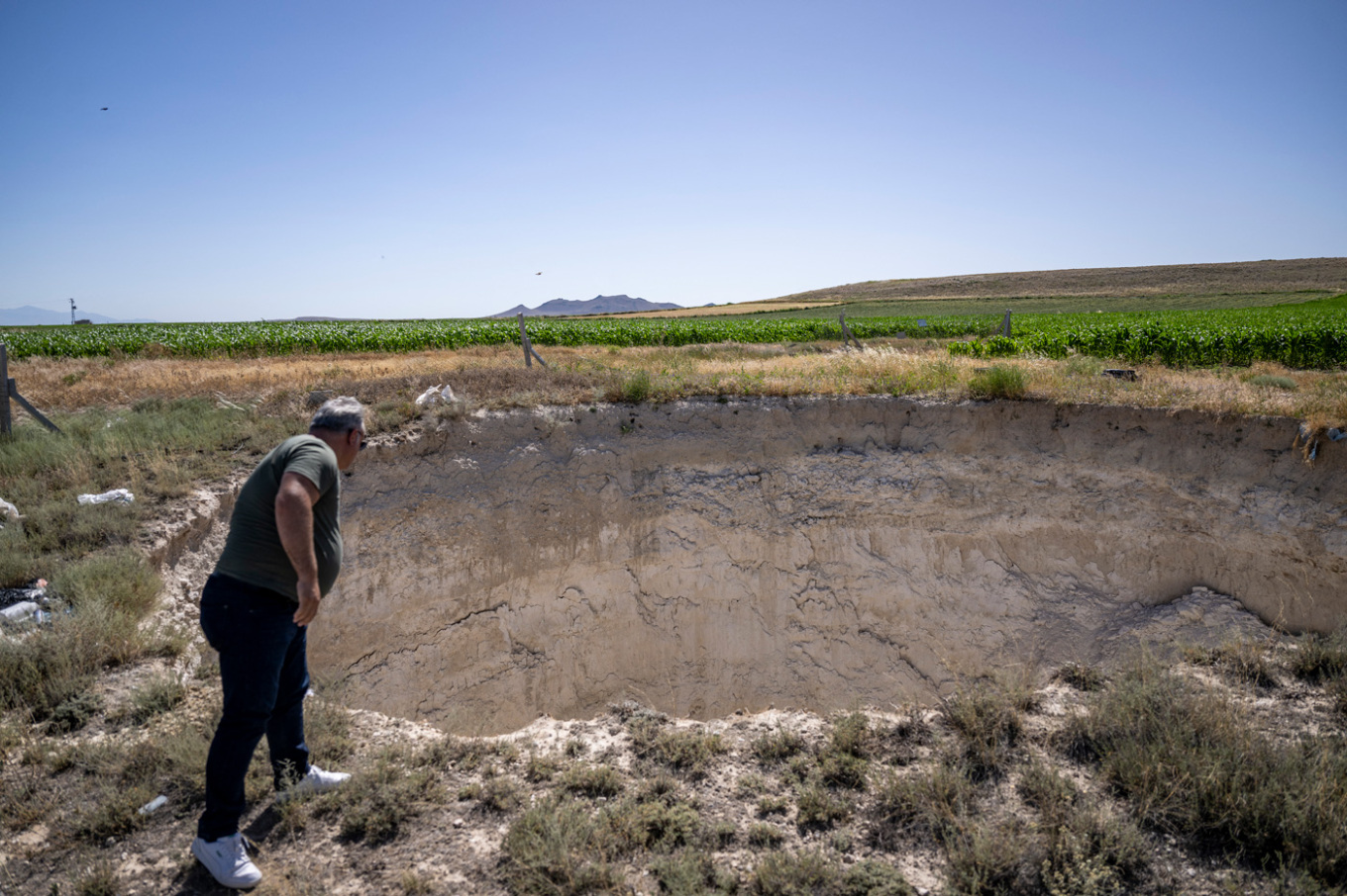 Πελώριες καταβόθρες έχουν δημιουργηθεί στο Ικόνιο της Τουρκίας