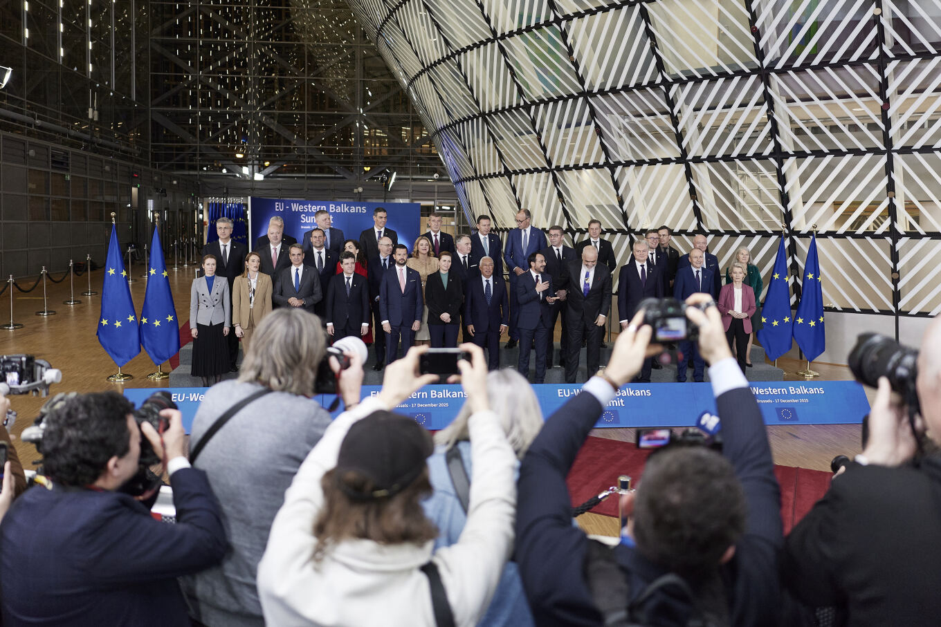 Ο Πρωθυπουργός στη Σύνοδο Κορυφής Ε.Ε.-Δυτικών Βαλκανίων