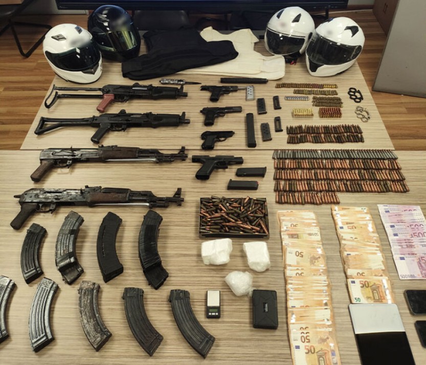 Τα όπλα που βρέθηκαν στη γιάφκα της Greek Mafia