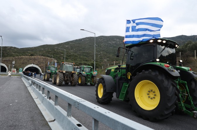 τρακτέρ αγρότες Τέμπη