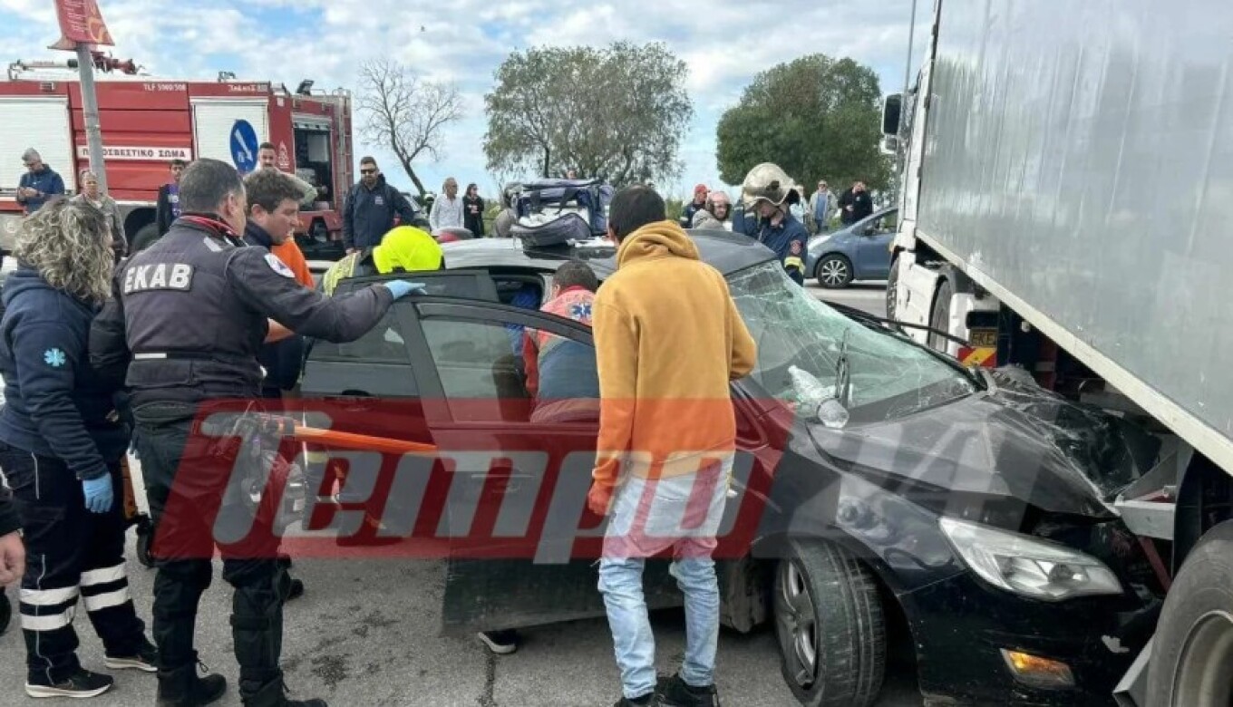 Πάτρα: Αυτοκίνητο «καρφώθηκε» σε φορτηγό