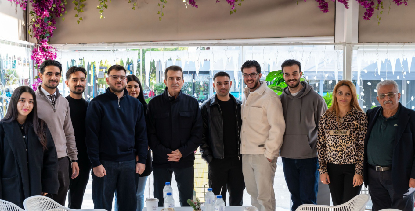 Συνάντηση Χρυσοχοΐδη με νέους Ρομά στην Αγία Βαρβάρα