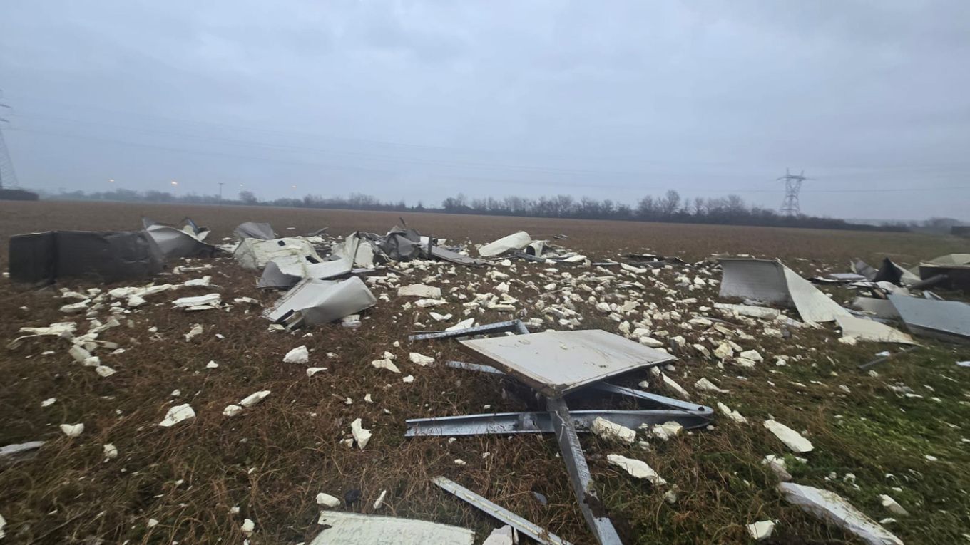 Μεγάλη φωτιά σε εργοστάσιο στα Τρίκαλα