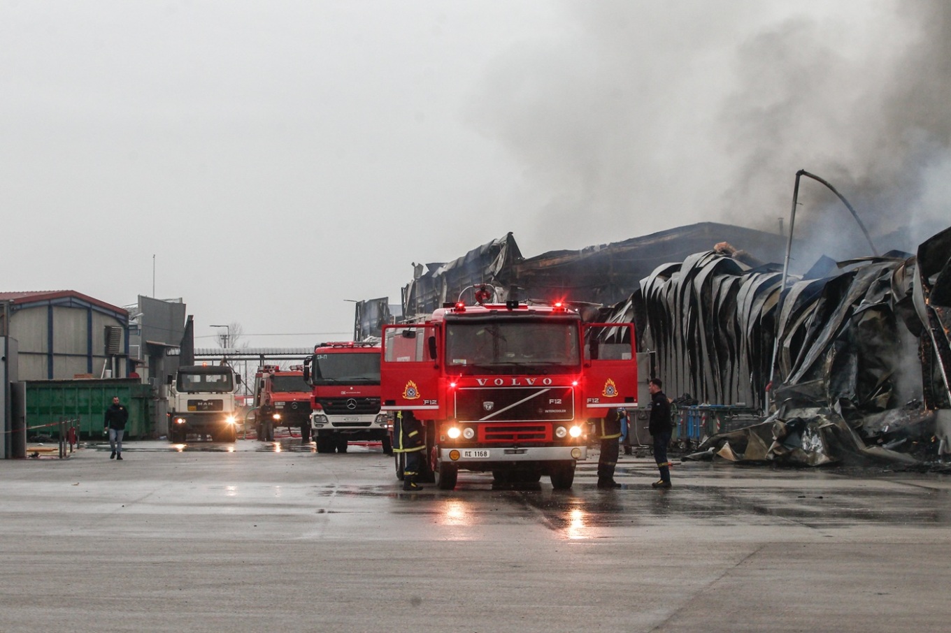 Φωτιά στο εργοστάσιο «Βιολάντα»