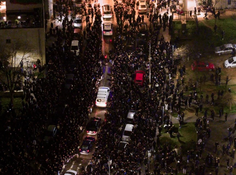 Συγκίνηση στη Θεσσαλονίκη για τους επτά φιλάθλους του ΠΑΟΚ